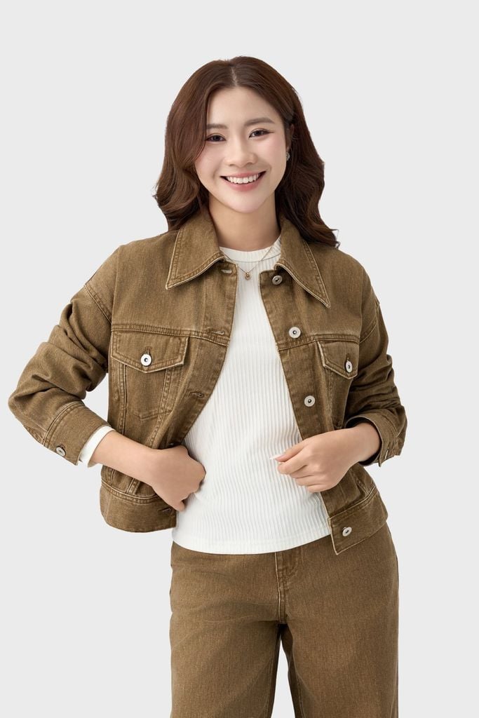 Áo Khoác Jean Nữ Premium – Snow Wash Độc Bản