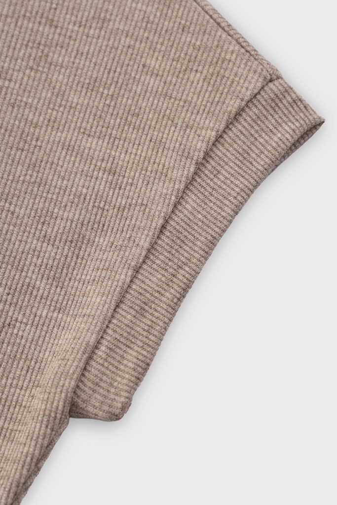 Áo Thun Nữ Tay Hến Slim-fit Thun Gân Cao Cấp - Tôn Dáng, Mềm Mát Tự Nhiên