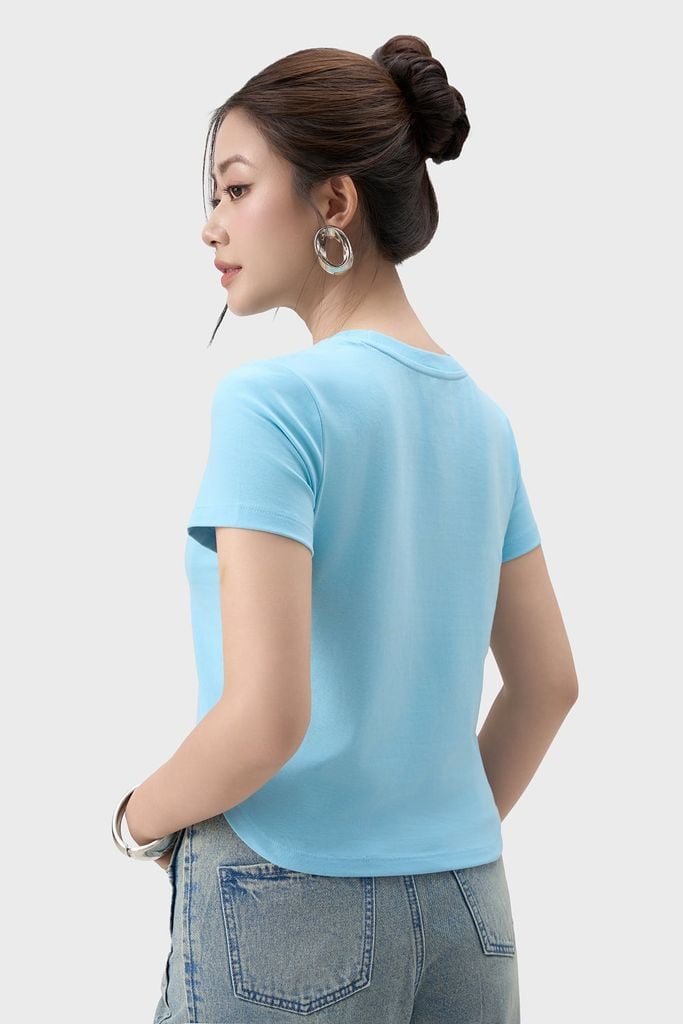 Áo Thun Nữ Cộc Tay Phom Suông - Thiết Kế Gấu Bo Cong Trẻ Trung