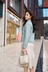 Áo Phao Nữ Dáng Ngắn Họa Tiết Chần Trám, Cổ Đức Thanh Lịch