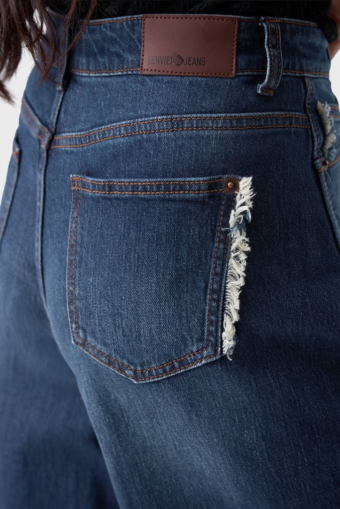 Quần Jean Nữ Ống Cong Cạp Cao - Viền Túi Mài Cá Tính