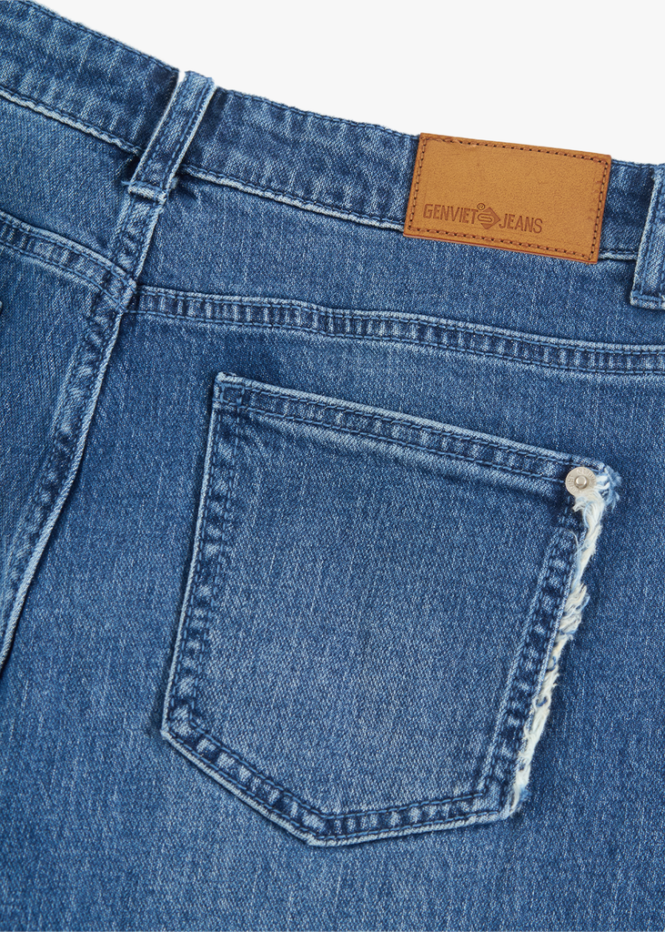 Quần Jean Nữ Ống Cong Cạp Cao - Viền Túi Mài Cá Tính