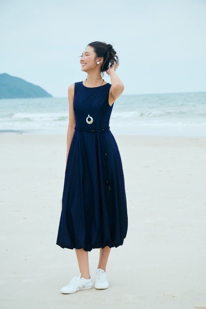 Đầm Jeans Nữ Sát Nách Dáng Xòe - Thiết Kế Váy Thắt Eo Gấu Bí