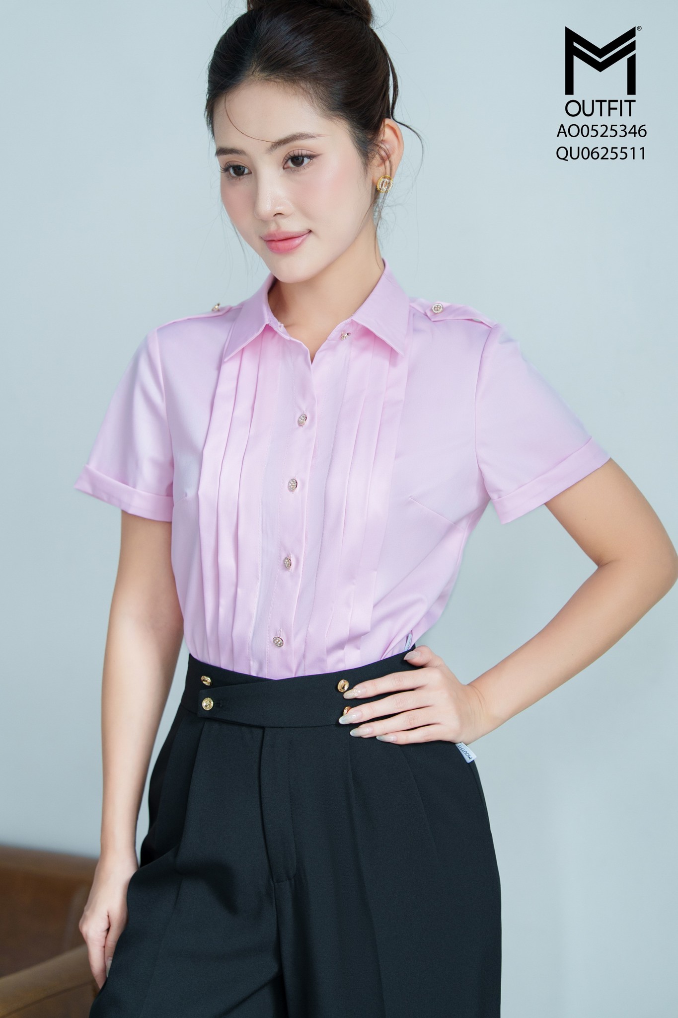 Áo sơ mi cổ đức súp bong thân áo,tay lơ vê đính cá vai