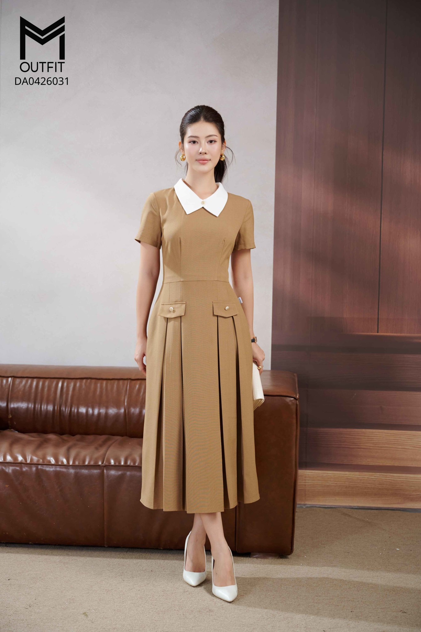 Đầm xếp ly phối cổ trắng có nắp túi giả