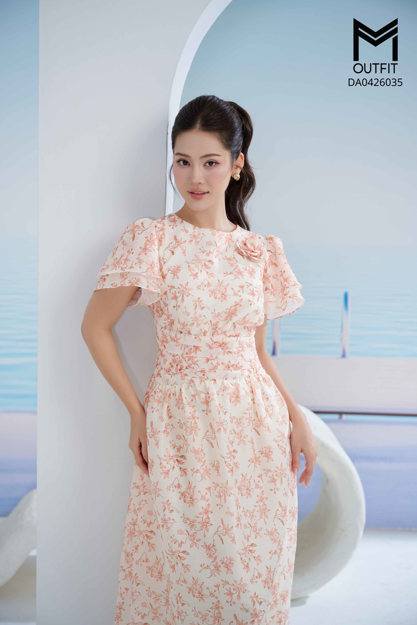 Đầm tơ xòe nhún eo tay cánh tiên đính hoa ở ngực