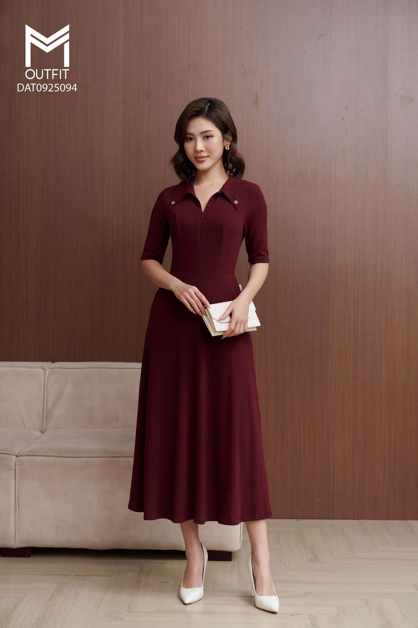 Đầm thun xòe có cổ đính cúc trang trí khóa kéo trước và sau