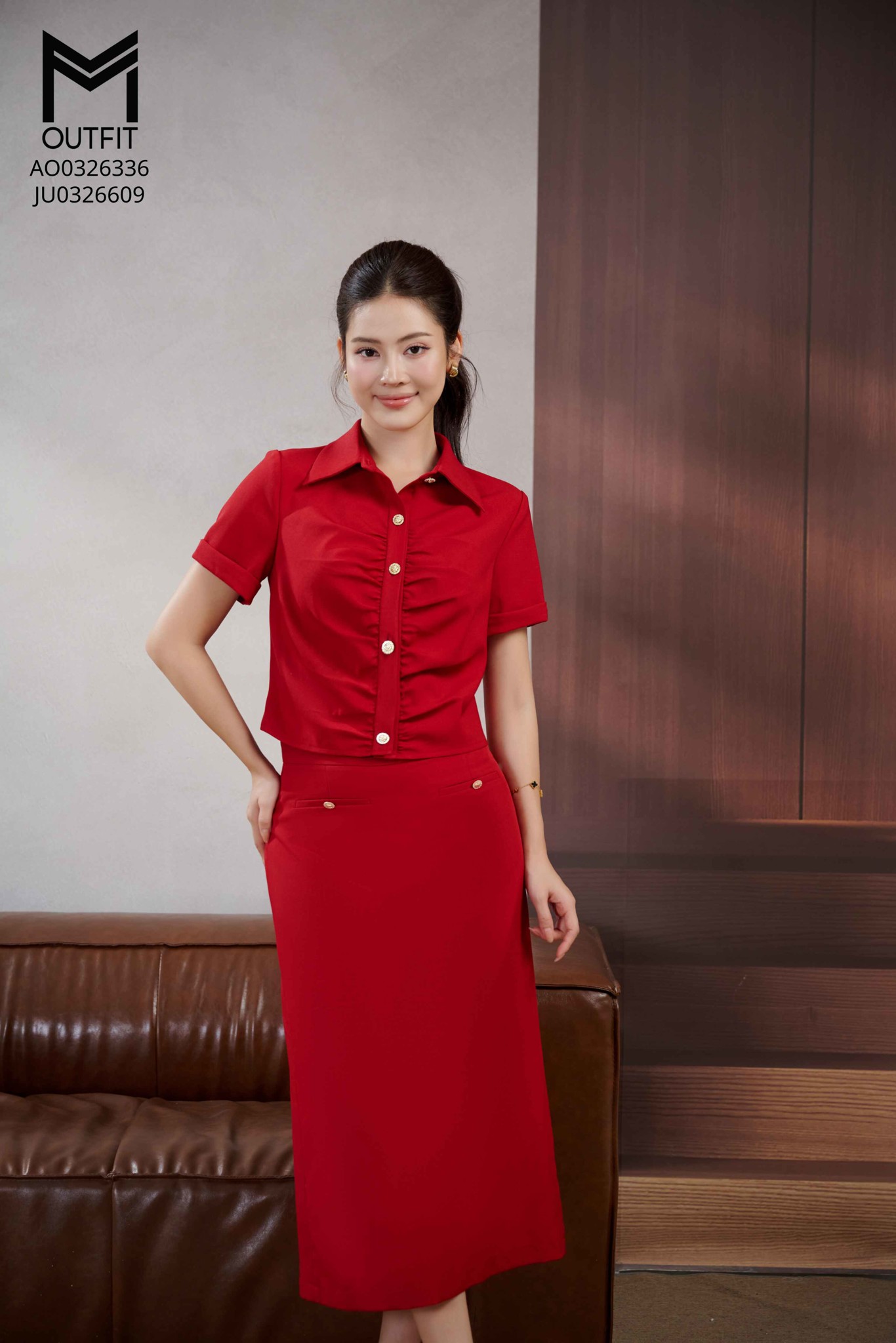 Chân váy dáng A túi cơi giả đính cúc trang trí