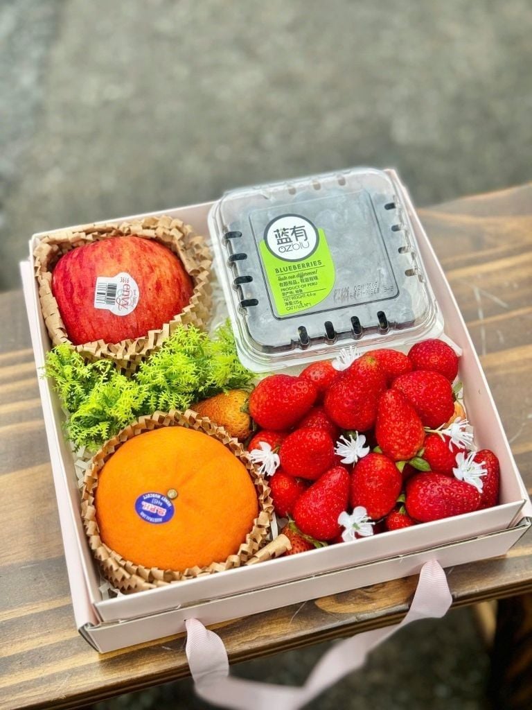 Set Quà Tặng Nàng 14/2 - Set Trái Cây Hoa Thanh Lịch