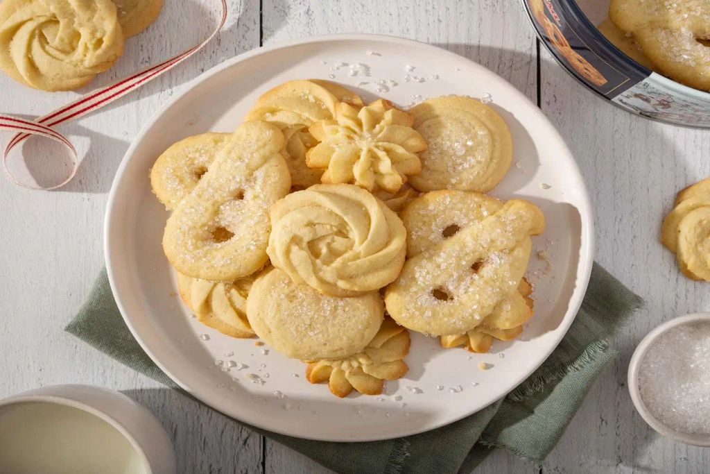 Bánh Quy Bơ Hộp Thiếc Eudora Gold Cao Cấp – 112g