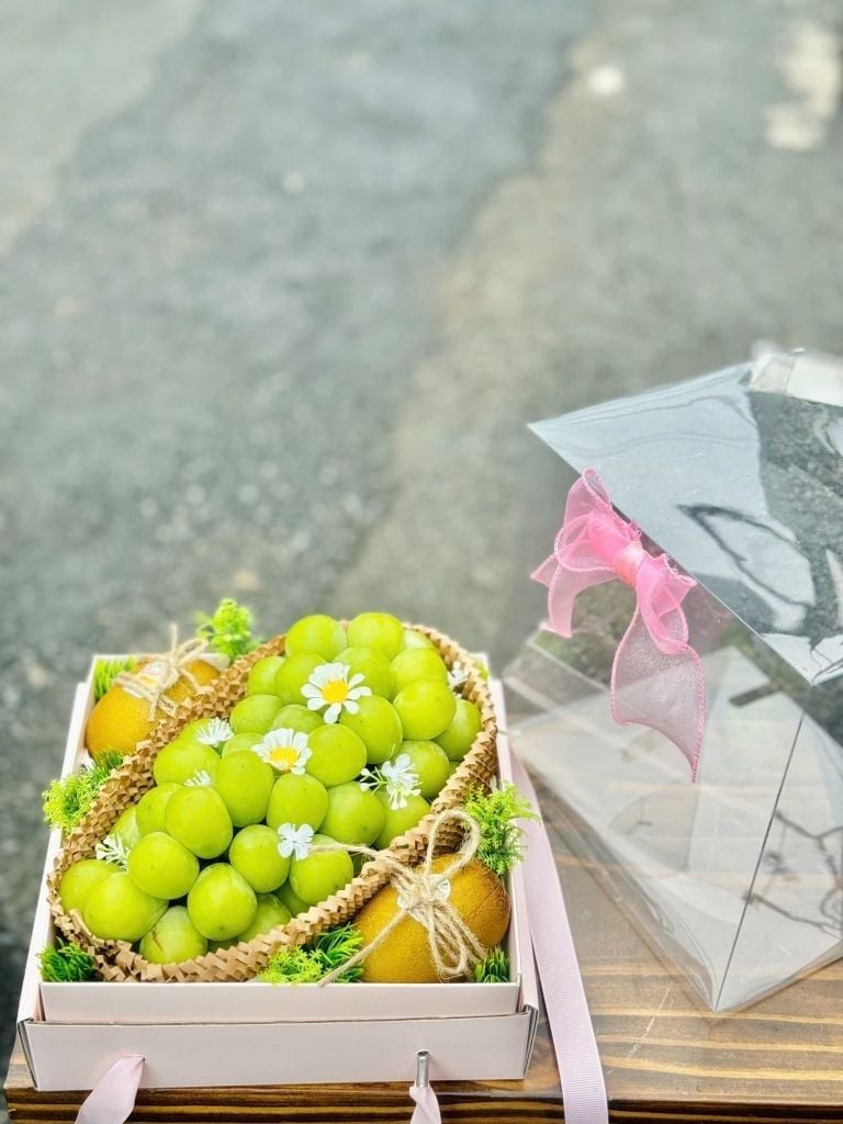 Set Quà Tặng Nàng 14/2 – Set Quà Trái Cây Thanh Nhã Lãng Mạn