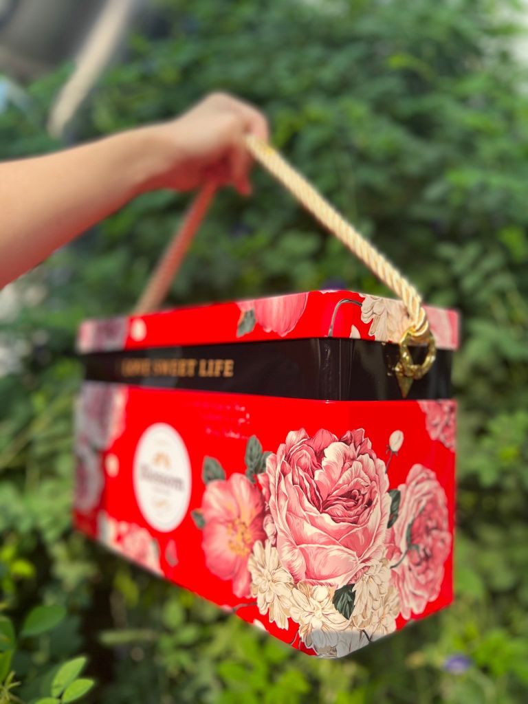 Bánh Quy YARUNA Blossom - Hộp 628g