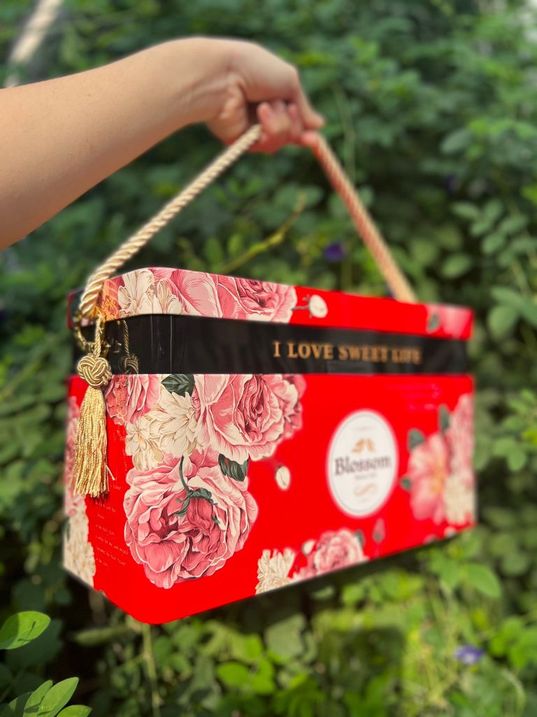 Bánh Quy YARUNA Blossom - Hộp 628g