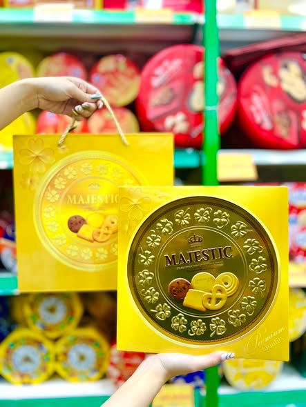 Bánh Quy Bơ Hộp Thiếc Majestic Đồng Tiền Vàng - 382g
