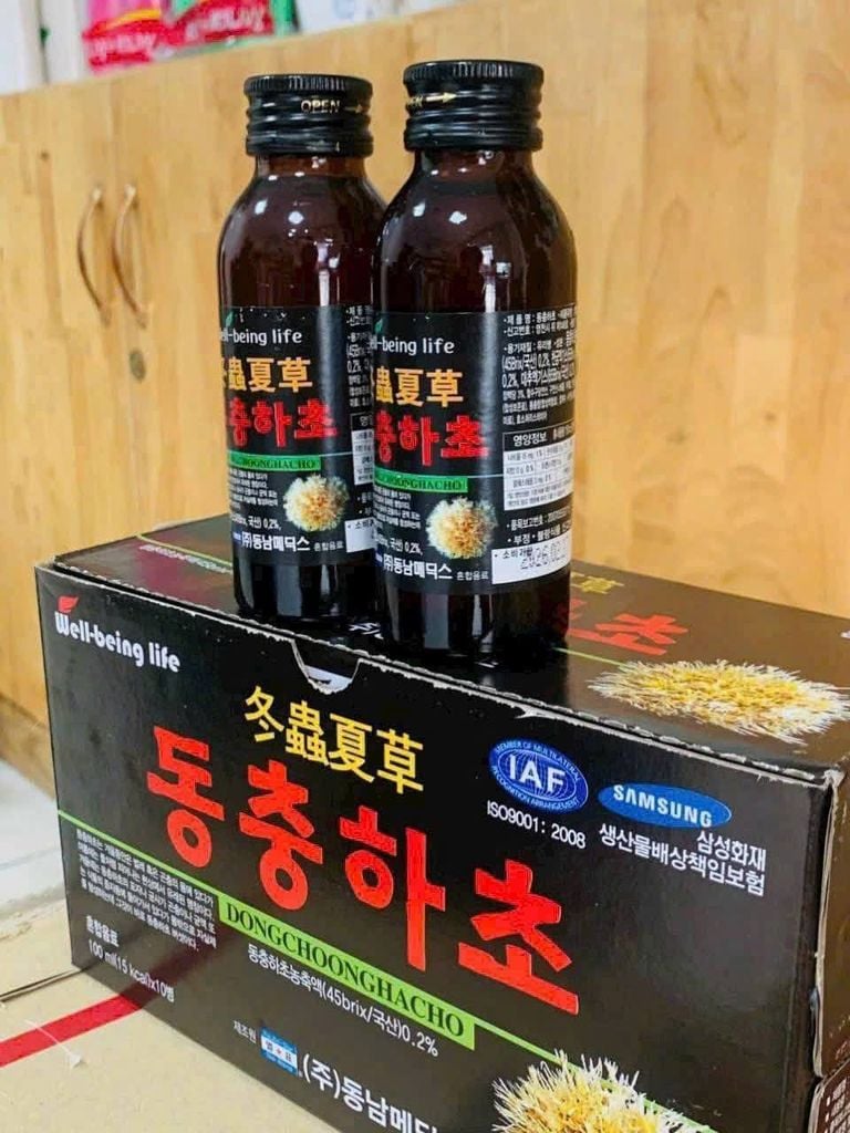 Nước Sâm Đông Trùng Dongchoonghacho - 10 Chai x 100ml