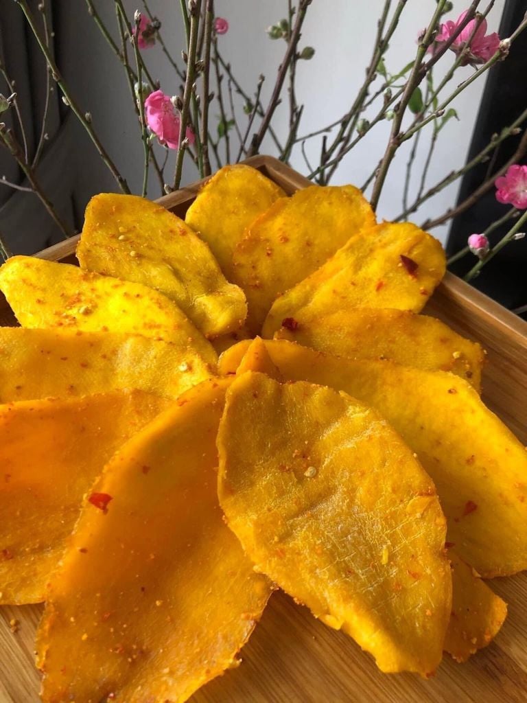 Xoài Sấy Dẻo Muối Ớt Gia Hưng - 400g