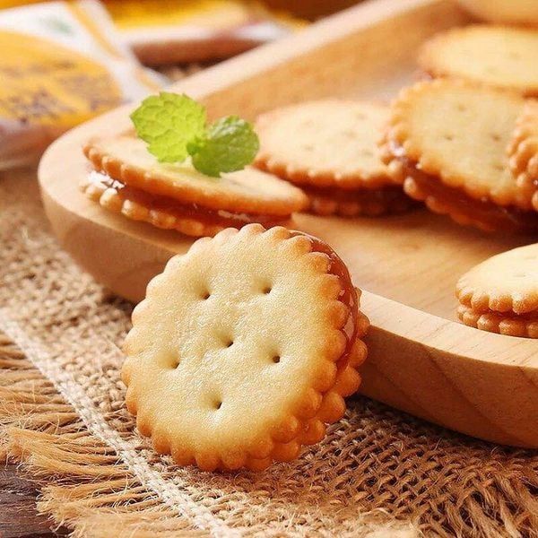 Bánh Quy Julie's Thập Cẩm - Hộp 138g