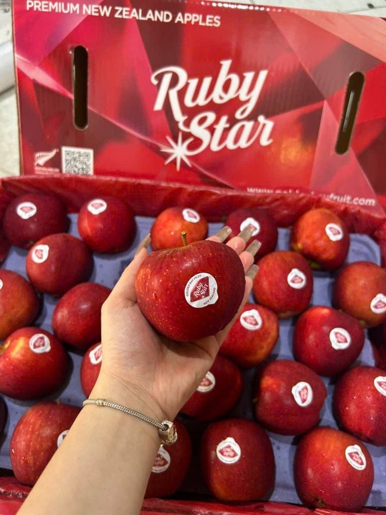Táo Ruby Star New Zealand - kg
