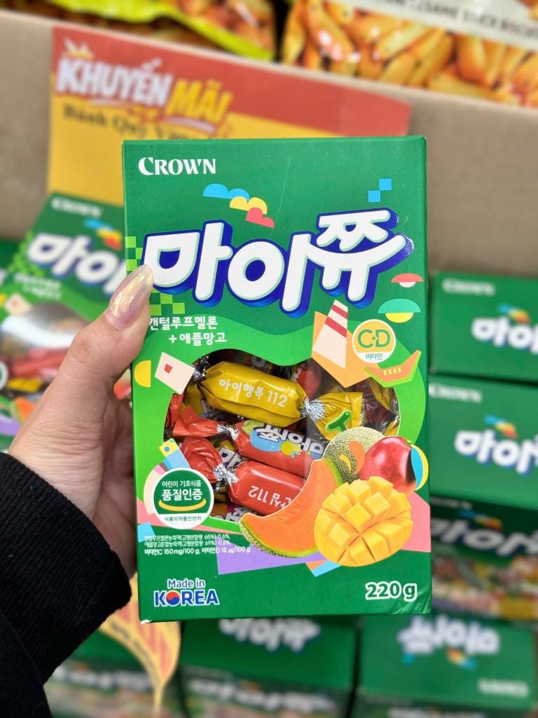 Kẹo Dẻo Crown Hàn Quốc Vị Dưa Lưới Táo Xoài - Hộp 220g