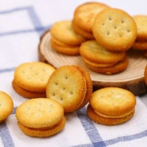 Bánh Quy Julie's Thập Cẩm - Hộp 138g