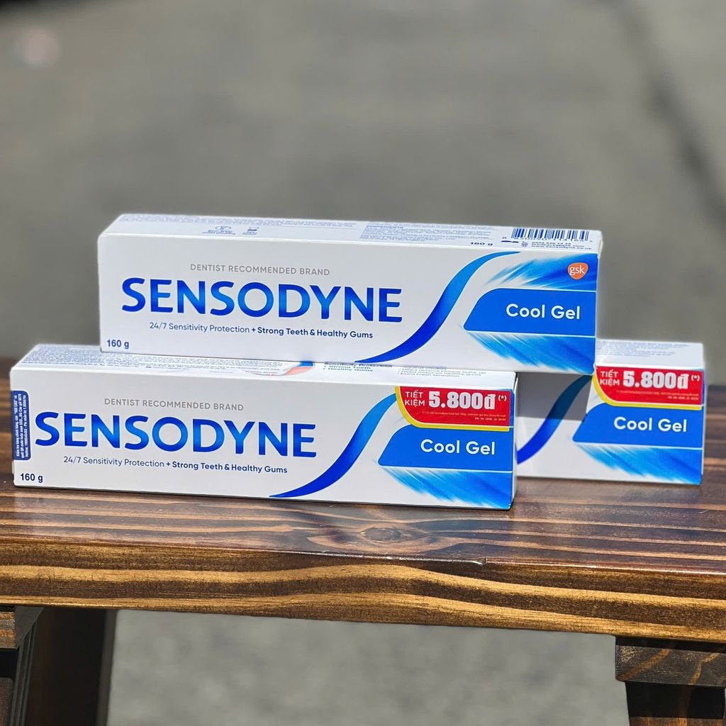 Kem Đánh Răng Sensodyne Mát Lạnh - 160G