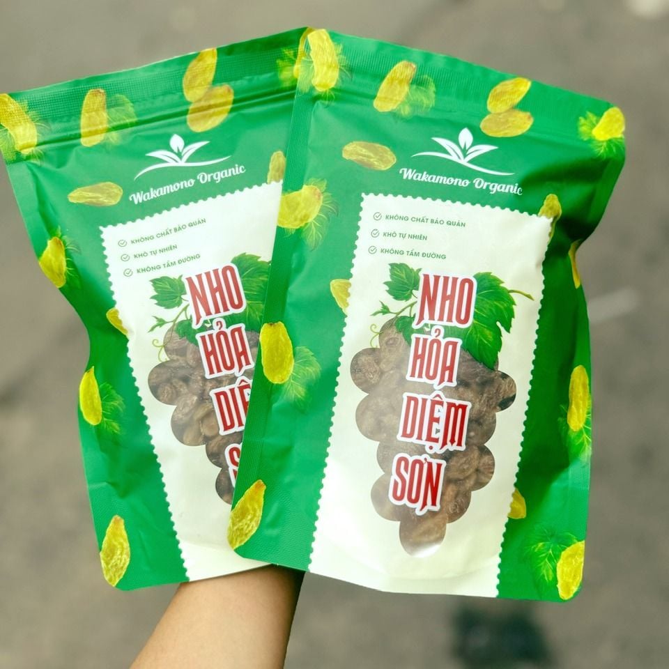 Nho Xanh Hỏa Diệm Sơn Wakamono Organic – Hộp 300g