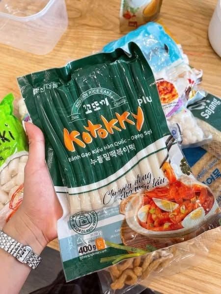 Bánh Gạo Kiểu Hàn Quốc Dạng Sợi Kotokky – 400g