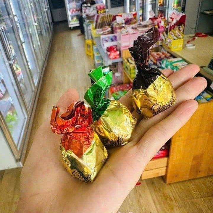 Kẹo Socola Hộp Thiếc Draft Premium Vị Trái Cây Nhân Cốm Giòn – 150g