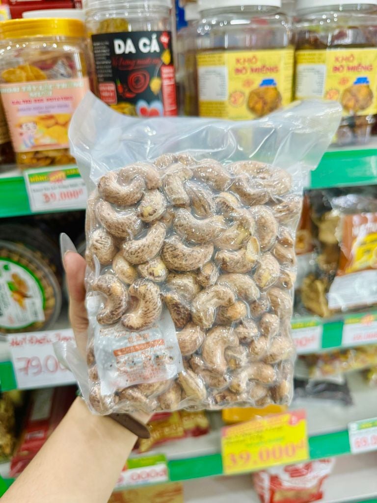 Hạt Điều Rang Muối SViet - Bịch 500g