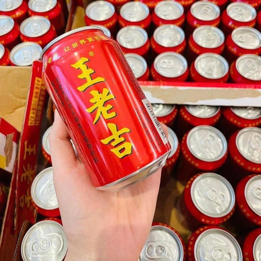 Trà Sâm Thảo Mộc Giải Nhiệt Wanglaoji - 310ML