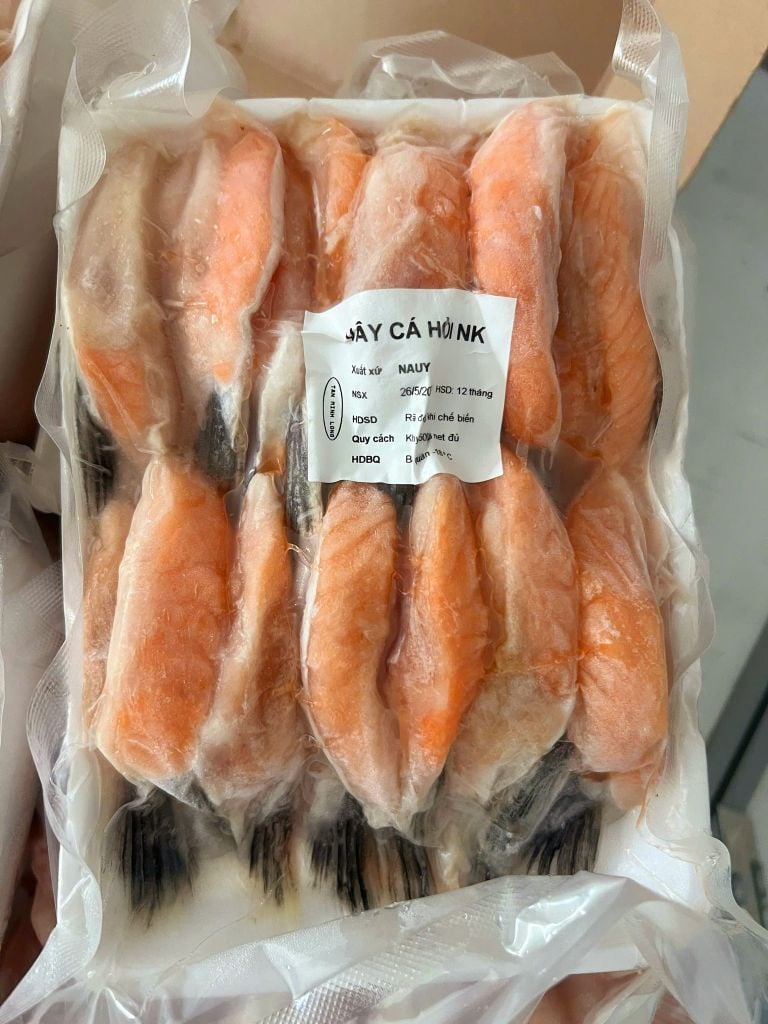 Vây Cá Hồi Cao Cấp – 500G