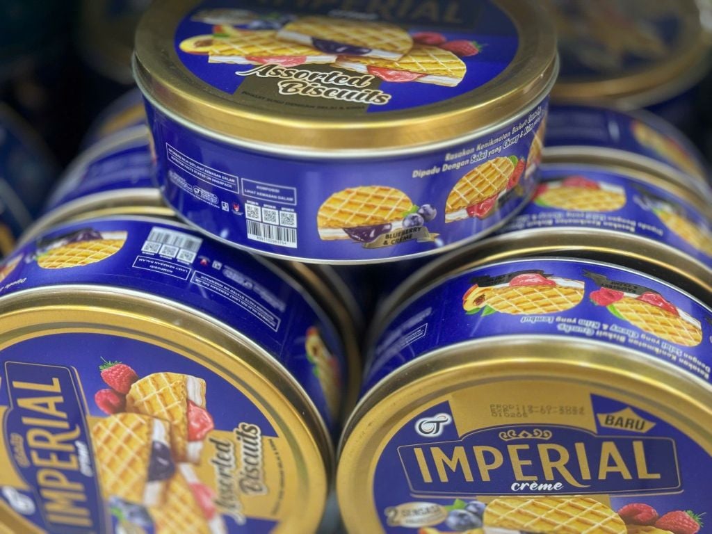 Bánh Quy Hộp Thiếc Kẹp Kem Mứt Trái Cây Imperial Indonesia - 216g