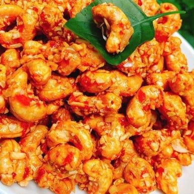 Hạt Điều Rang Tỏi Ớt - Hộp 300G