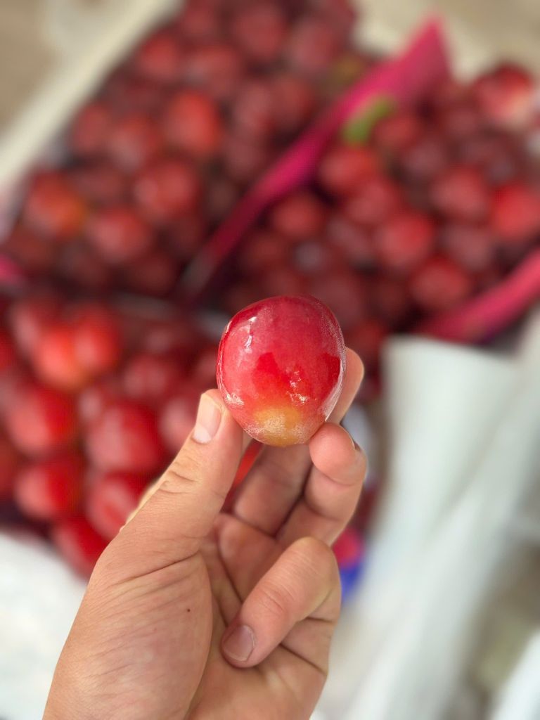 Nho Đỏ Ruby Trái Tim - kg