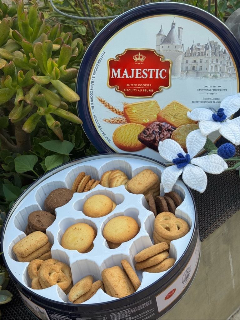 Bánh Quy Bơ Hộp Thiếc Cao Cấp Majestic - 382g