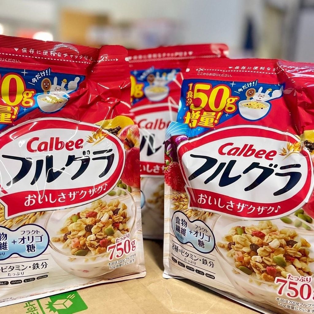 Ngũ Cốc Trái Cây Calbee Đỏ Nhật - 750g