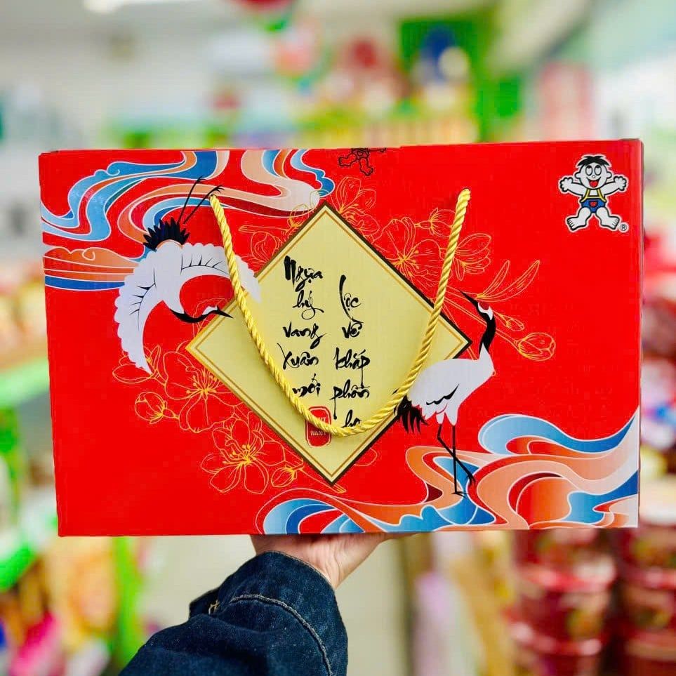 Hộp Quà Xuân Phú Quý Want Want - 568g