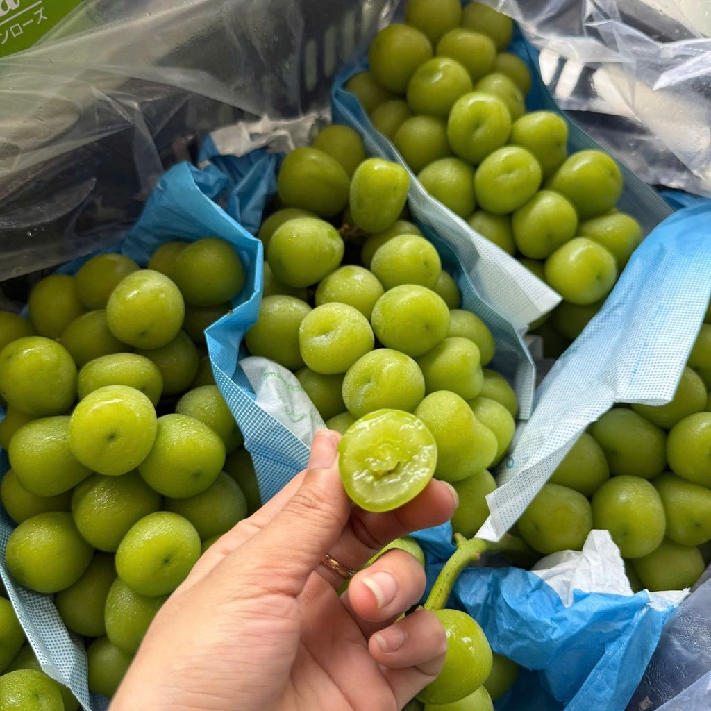 Nho Mẫu Đơn Sunshine Rose - 1kg