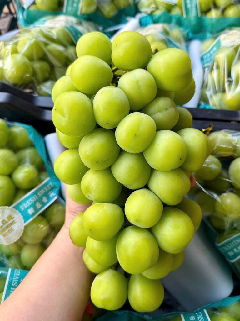 Nho Mẫu Đơn Sunshine Rose - 1kg