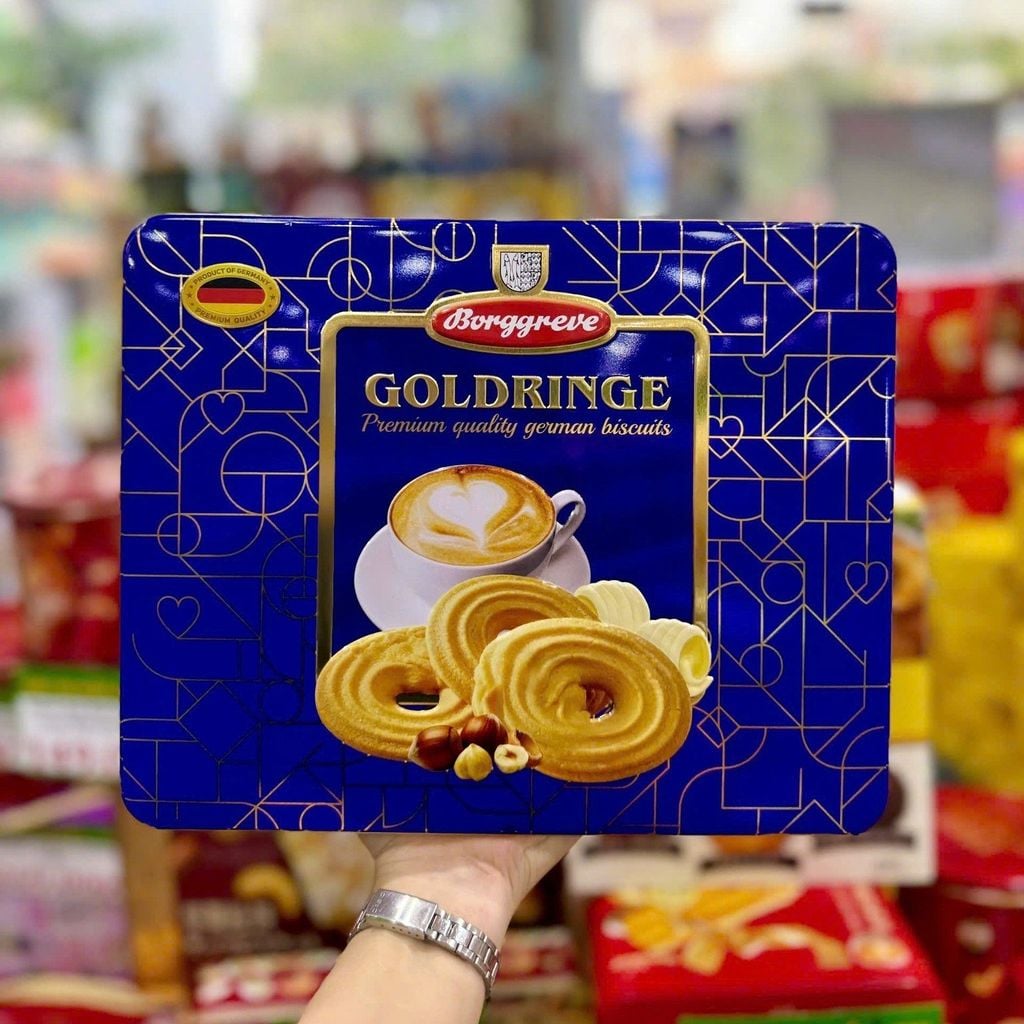 Bánh Quy Bơ Giòn Hạt Phỉ Hộp Thiếc Borggreve Gold-Ringe Cao Cấp Đức – 800g