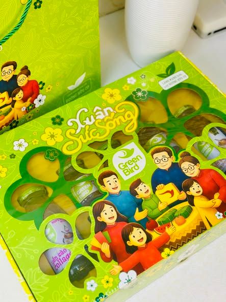 Hộp Quà Xuân Sức Sống – Yến Sào & Đường Green Bird