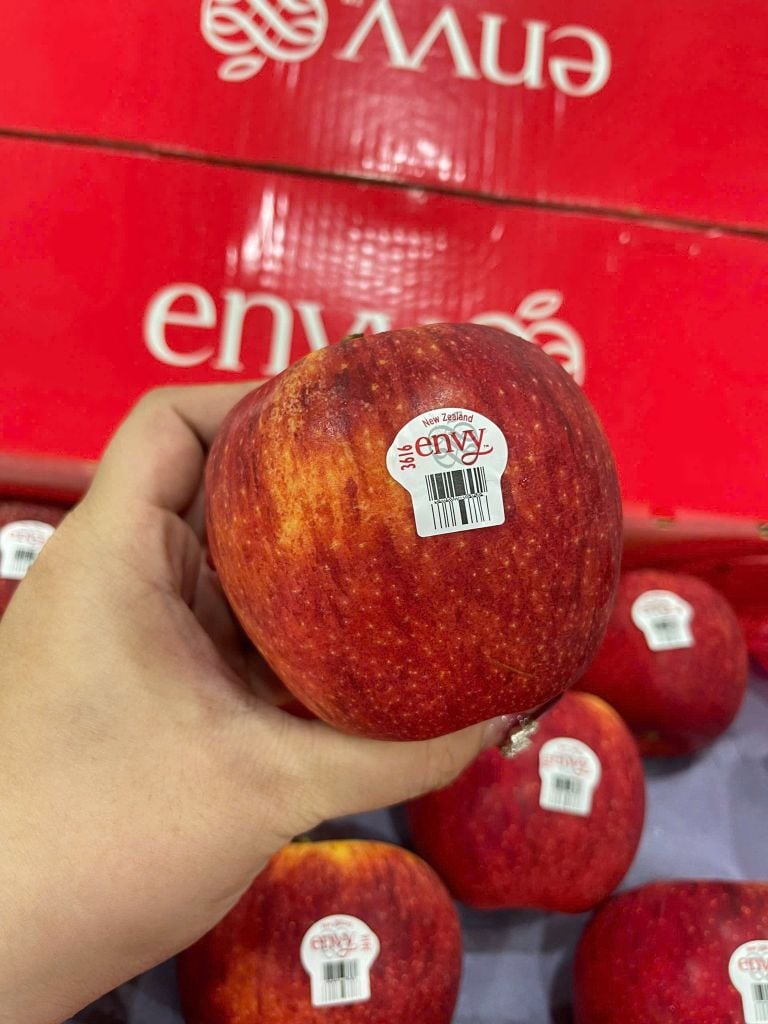 Táo Envy New Zealand S35 - S30 - 1 Kg