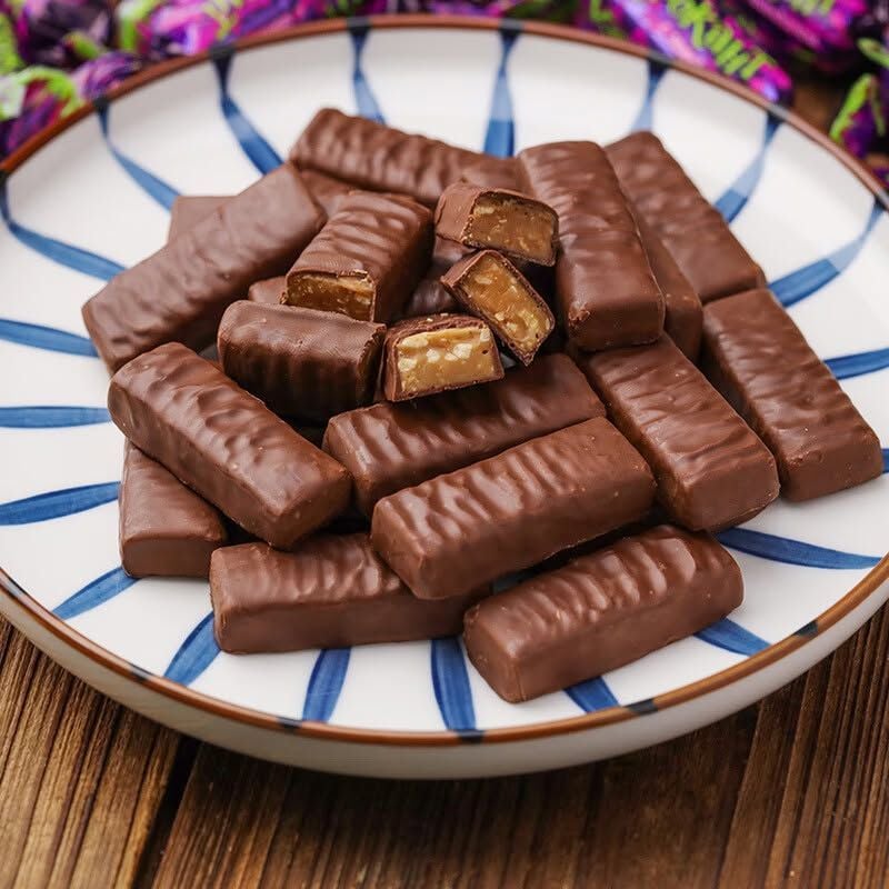 Kẹo Socola Hạnh Nhân Đậu Phộng Nga Krokant Hộp Tròn - 180g