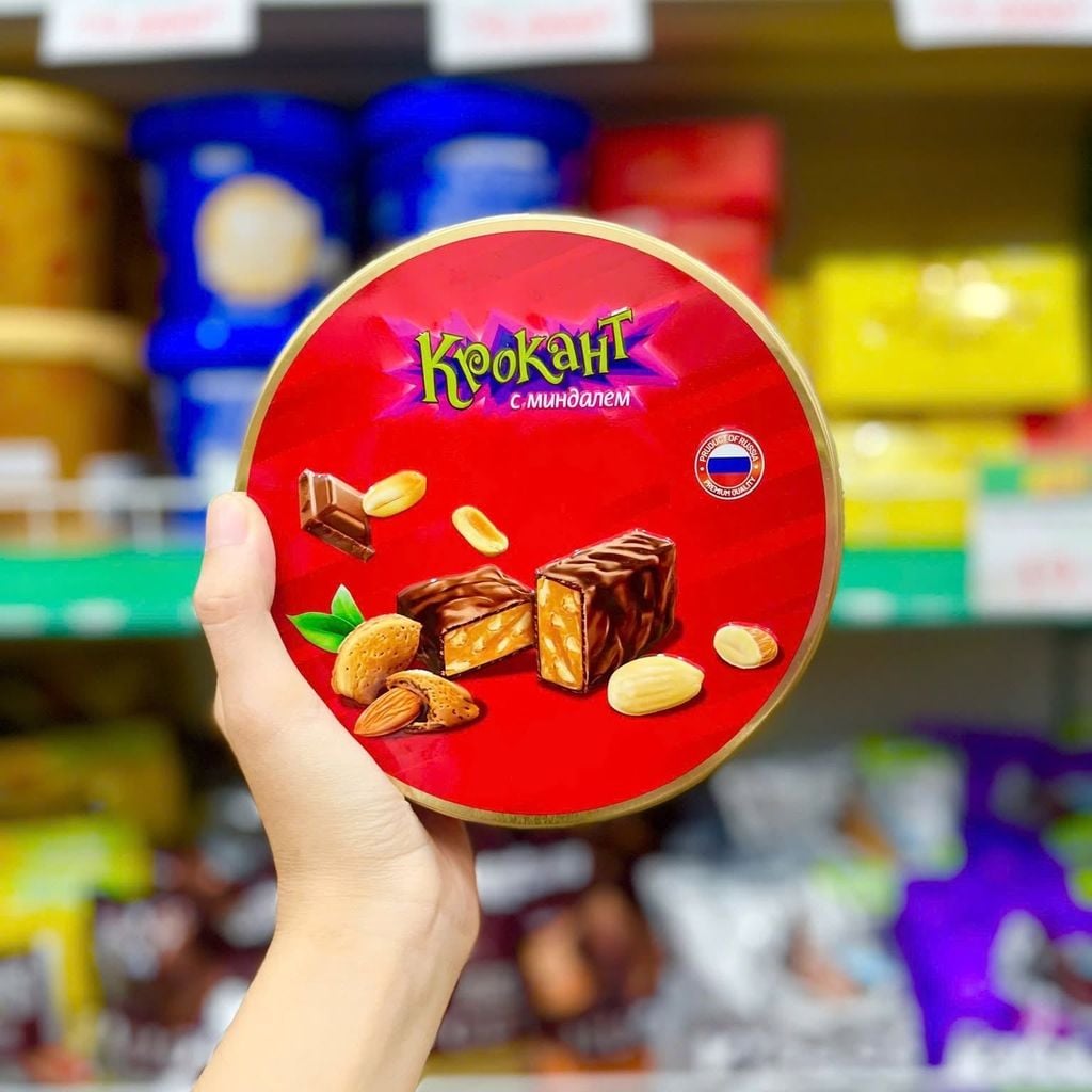 Kẹo Socola Hạnh Nhân Đậu Phộng Nga Krokant Hộp Tròn - 180g