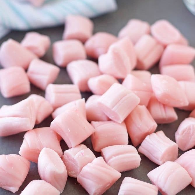 Kẹo Mềm Sữa Chua Hương Dâu Azedinha - 100g