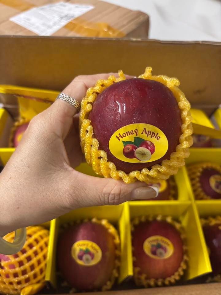 Táo Mật Giòn Ngọt – Thùng khoảng 2Kg