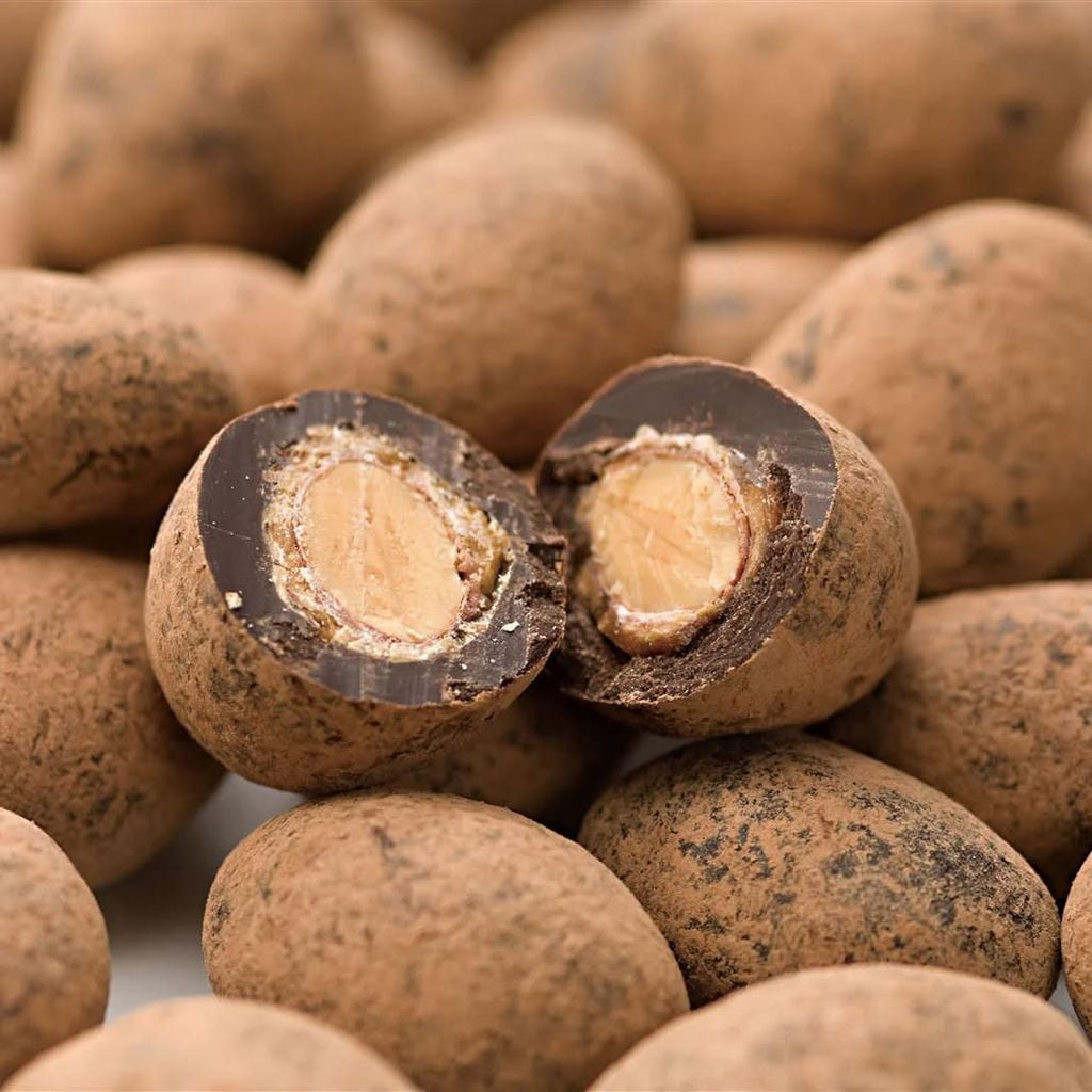 Socola Tiramisu Kelson Hạnh Nhân Thập Cẩm – 110g