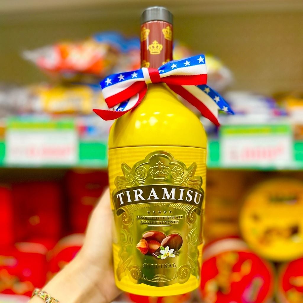 Socola Tiramisu Kelson Hạnh Nhân Thập Cẩm – 110g