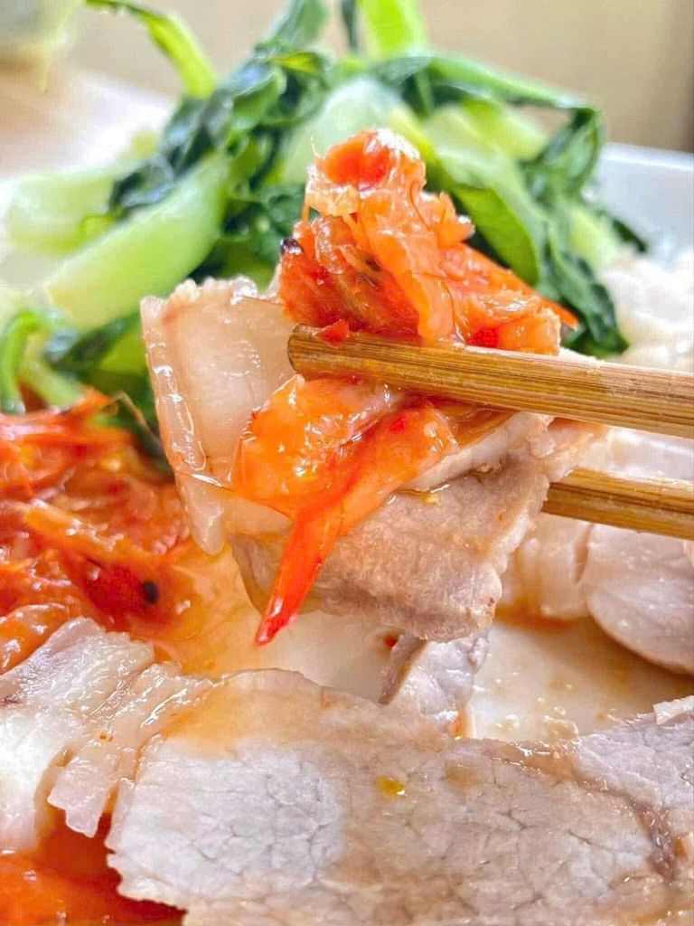 Mắm Tôm Nhà Ngoại Vị Quê Hương - 900g