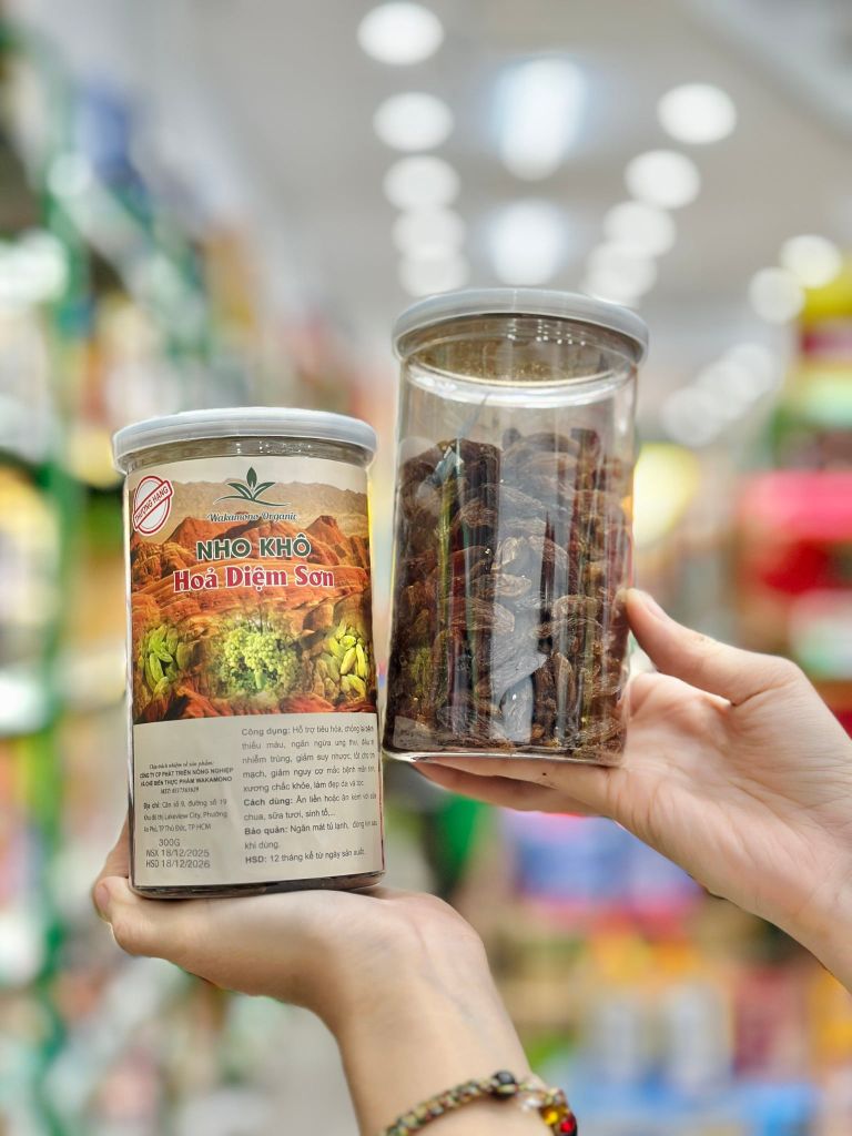 Nho Khô Hỏa Diệm Sơn Wakamono - Hộp 300g